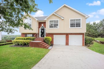 43 Keiths Ct Fayetteville, GA 30215